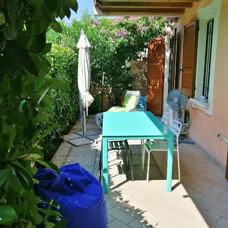 Apartment Lucrezia Con Piscina