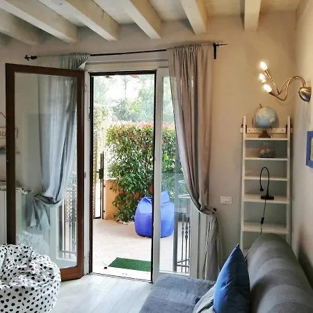 Lucrezia Con Piscina Apartmán *
