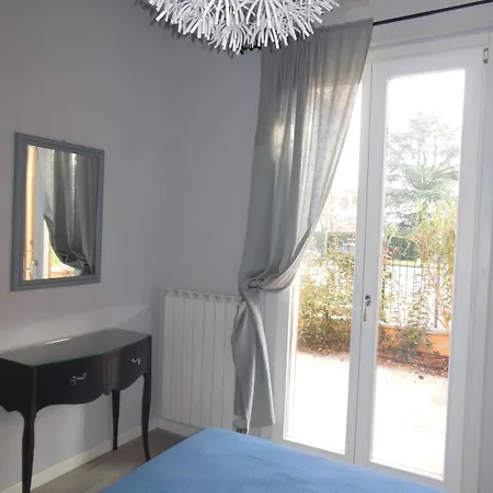 Lucrezia Con Piscina Apartment Sirmione