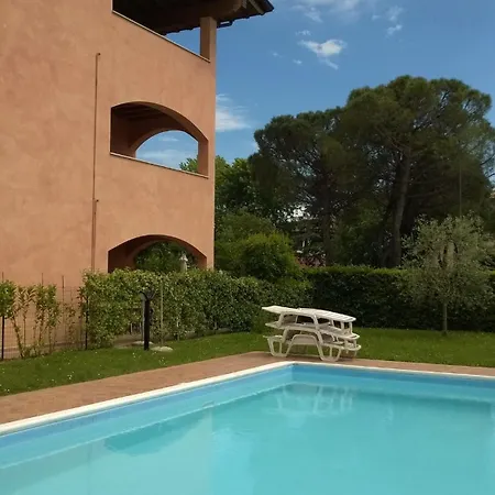Lucrezia Con Piscina Apartmán